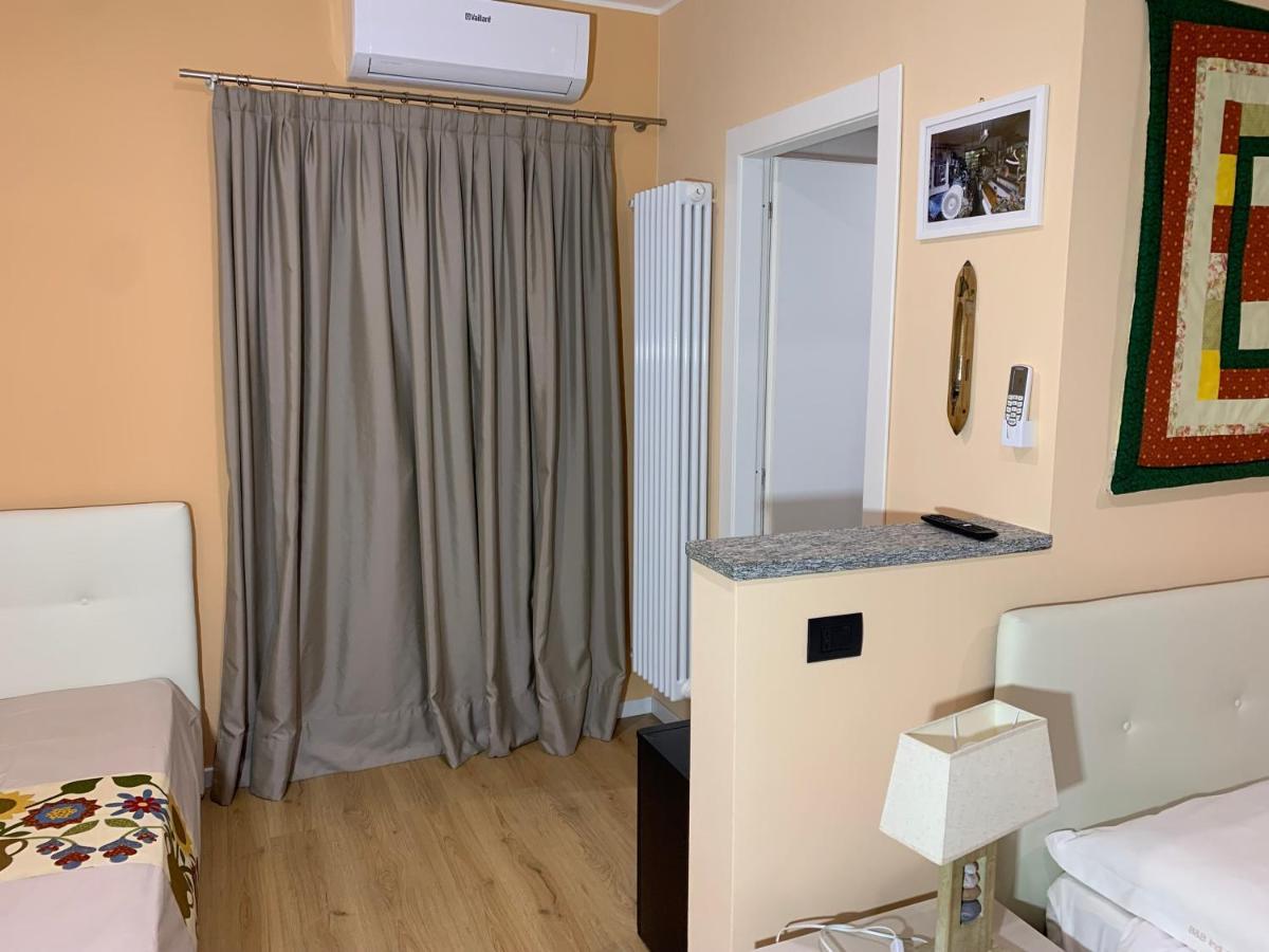 Bed & Breakfast Indi Thelar Villa Guardia Zewnętrze zdjęcie