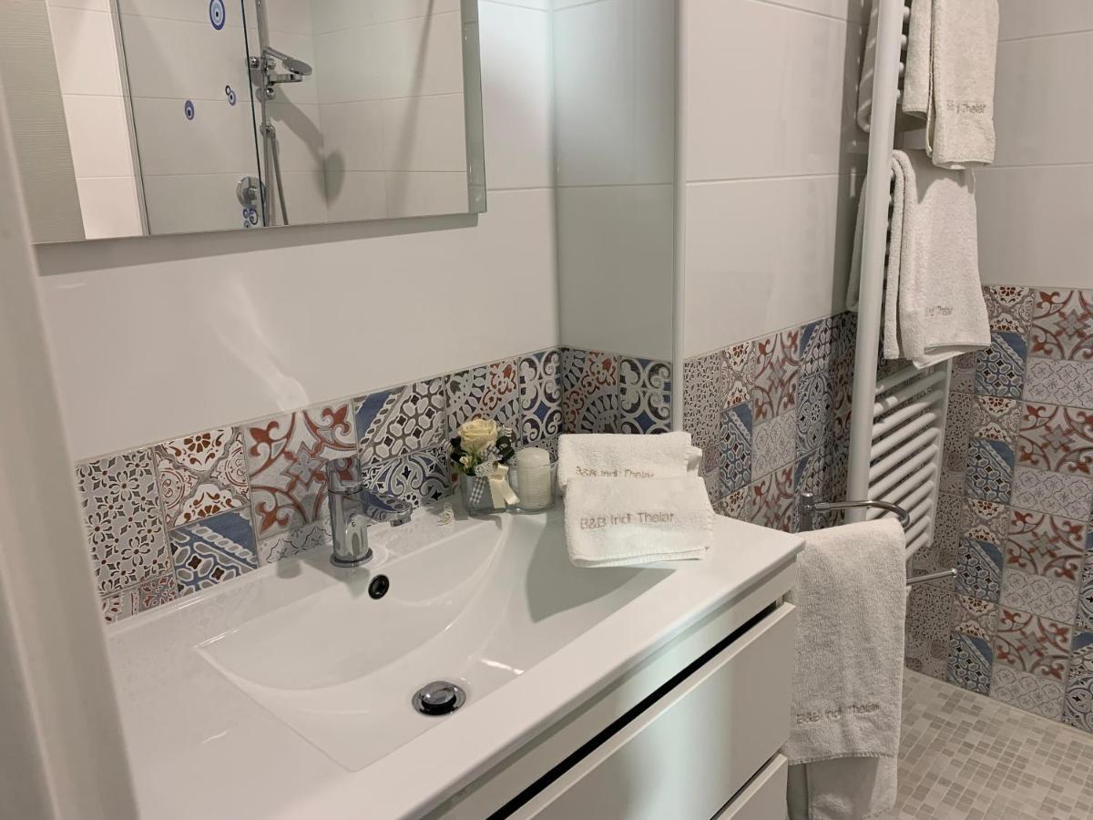Bed & Breakfast Indi Thelar Villa Guardia Zewnętrze zdjęcie